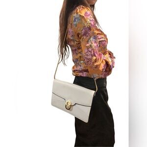 Gucci white leather bag with gold Gg